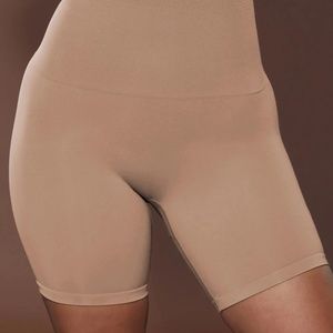 Yitty Nearly Naked Shaping High Waist Short | Size M/L